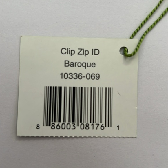 Vera Bradley Clip Zip ID Baroque NWT - Picture 5 of 8